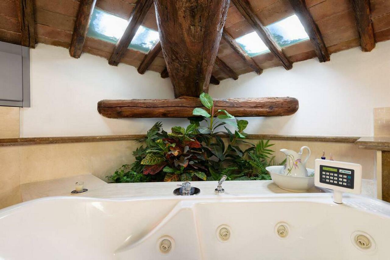 Penthouse In Siena Near Piazza Del Campoアパートメント エクステリア 写真