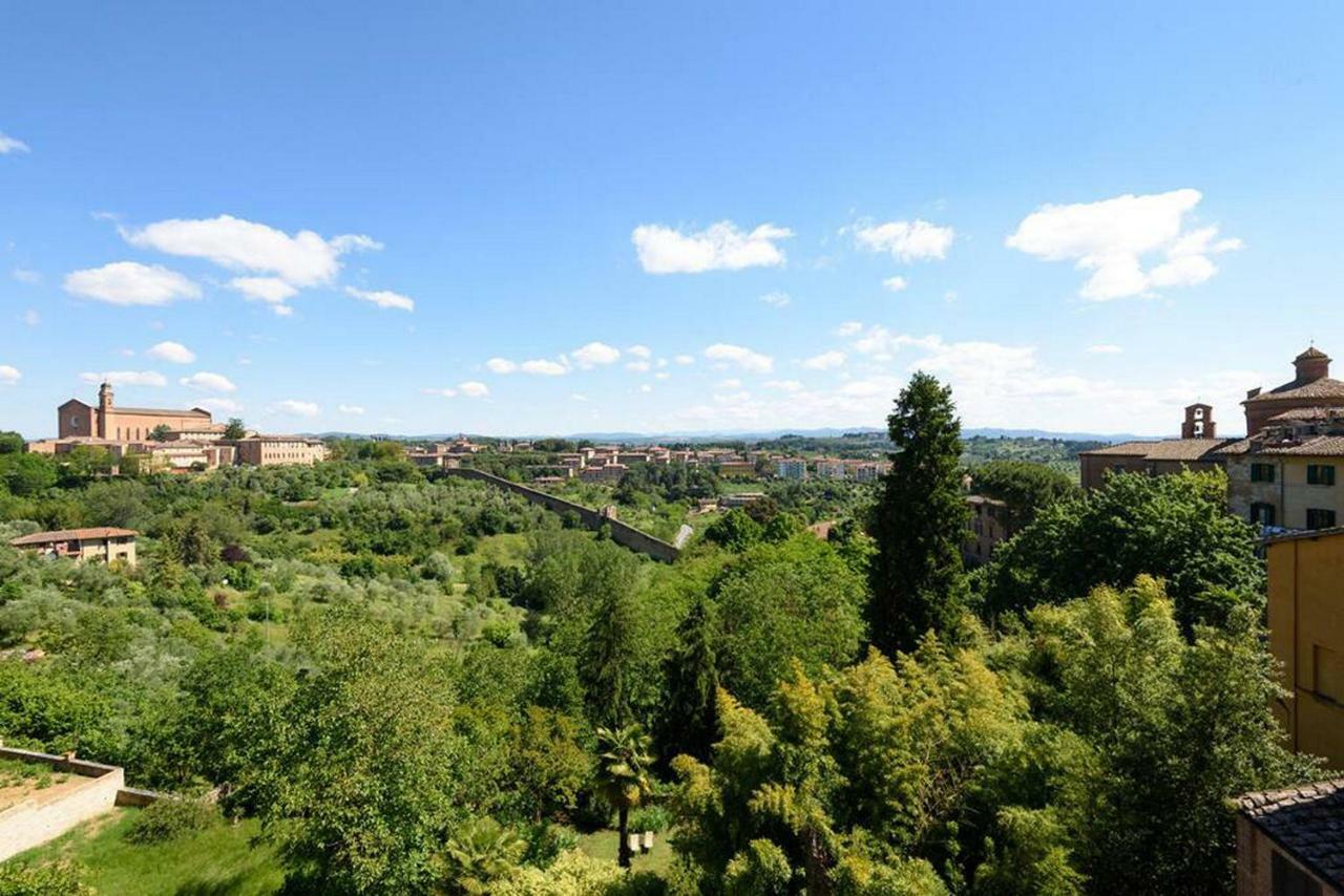 Penthouse In Siena Near Piazza Del Campoアパートメント エクステリア 写真